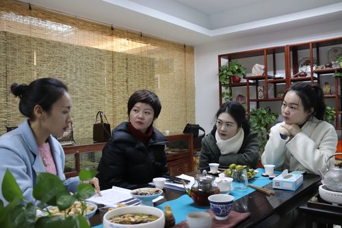 民革長(zhǎng)沙市藝體支部開(kāi)展專題學(xué)習(xí)與藝術(shù)交流活動(dòng)